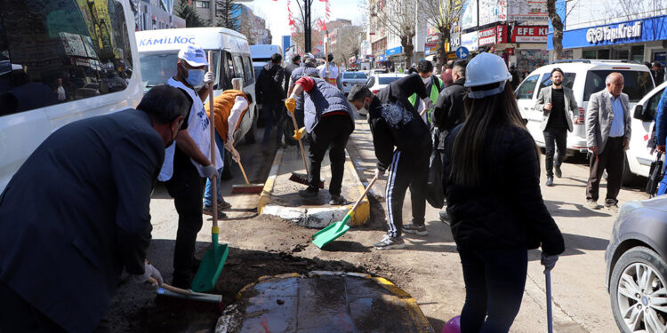 Van'da olaylar sona erdi; Sokaklar temizlenmeye başlandı