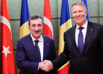 Yılmaz, Romanya Cumhurbaşkanı Iohannis ile görüştü
