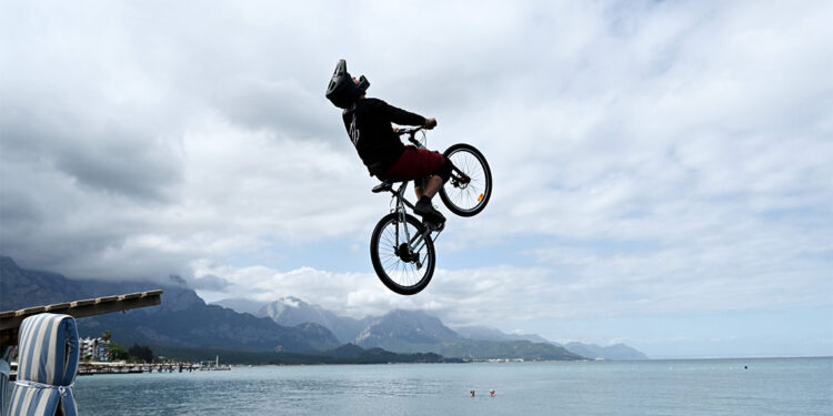 Sky To Sea Dağ Bisikleti Yarışı sona erdi