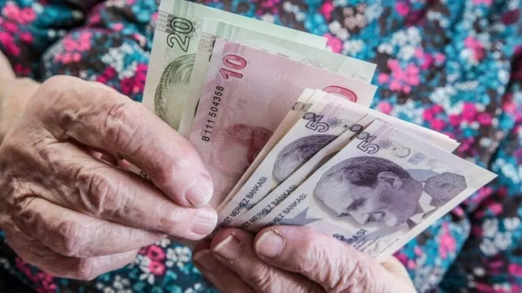 Emeklilerin 3 bin lira ramazan bayramı ikramiyeleri bugün ödeniyor