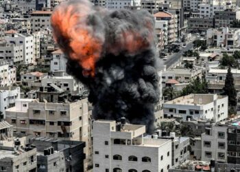 İsrail'in Gazze'ye saldırıları devam ediyor; 33 bine yakın ölü var