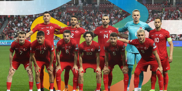 lifebox, Milli Takım futbolcularıyla tanışma fırsatı sunuluyor