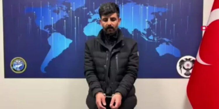 Terör örgütü üyesi Mehmet Kopal Fransa'dan Türkiye'ye getirildi