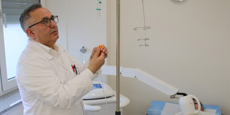 Türk doktor Yadigar Genç kanseri bitirecek