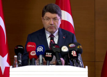 Yargı tarafsızlığının bir unsuru da adil görünmektir