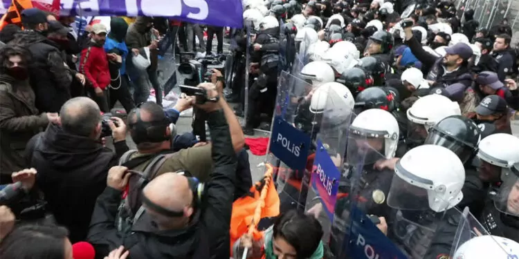 İstanbul'da 1 mayıs gözaltıları; 182 kişi serbest bırakıldı