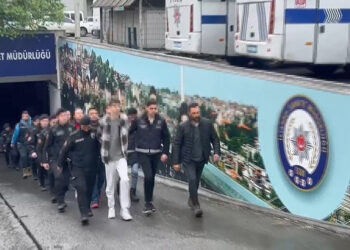 1 Mayıs'ta gözaltına alınan 65 kişi adliyeye sevk edildi
