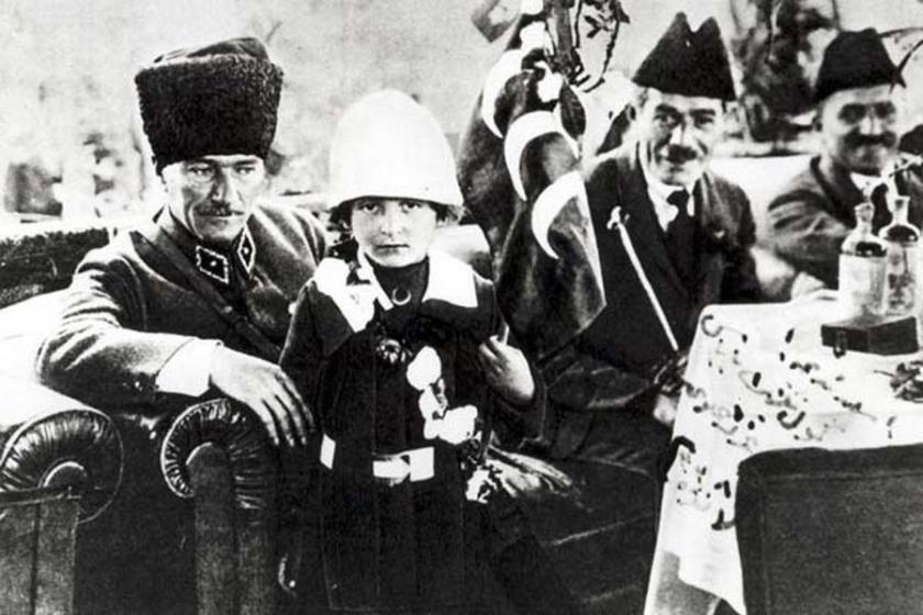 19 Mayıs Atatürk'ü Anma, Gençlik ve Spor Bayramı; Anadolu topraklarında yeni bir tarihin başlangıcını ifade eden ve tarih sayfalarında şanlı bir şekilde yer alan Kurtuluş Savaşı’nın başlangıcını temsil eden 19 Mayıs 1919 tarihi vatanımızın bağımsızlığı yolunda atılan en önemli tarihi dönüm noktasıdır…