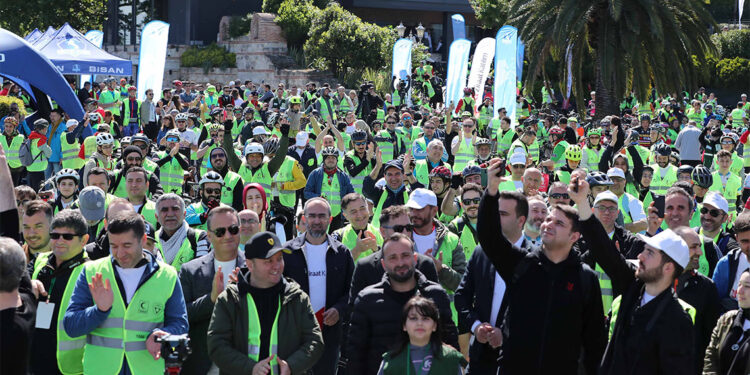 11. Yeşilay Bisiklet Turu'na 10 bin bisikletsever katıldı