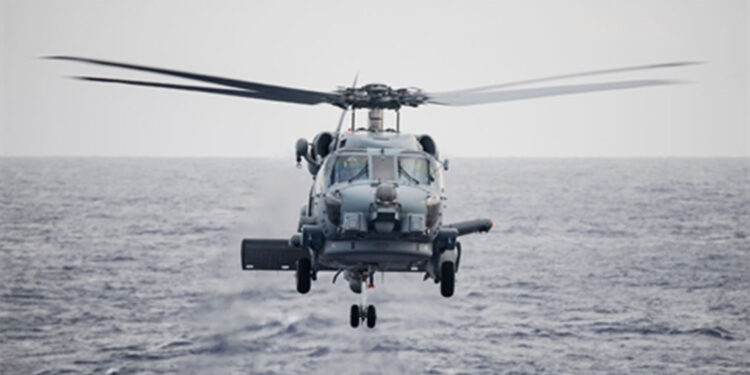 Çin'e ait savaş uçağı Avustralya'ya işaret fişeği attı