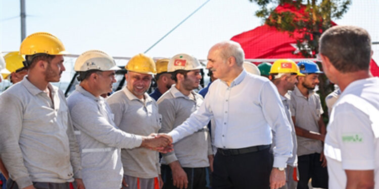 Numan Kurtulmuş Havana'da temaslara devam ediyor