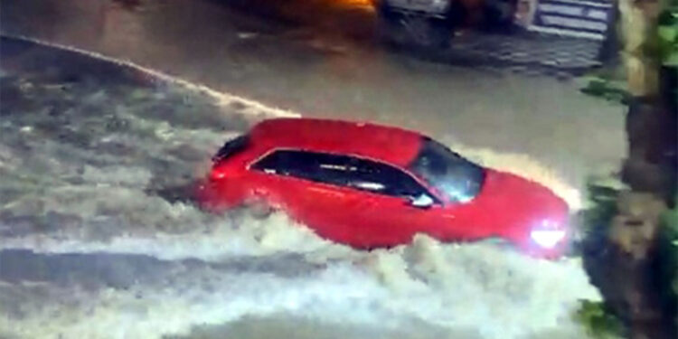 Tokat'ta sağanak sele neden oldu
