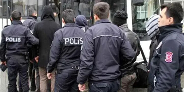 Kütahya'da uyuşturucu operasyonu; 3 tutuklama