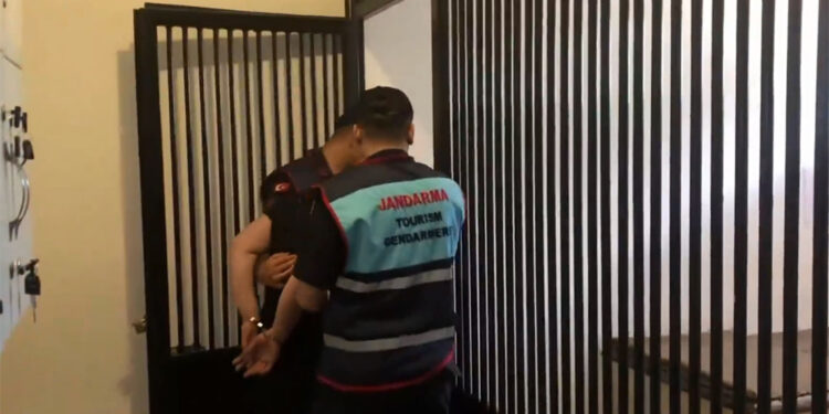 Mahzen-41 operasyonlarında 9 şüpheli yakalandı