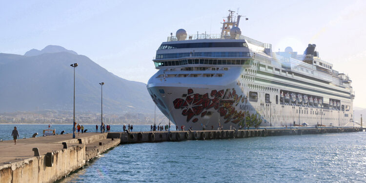 2024'te 50 kruvaziyerle 61 bin yolcu geldi