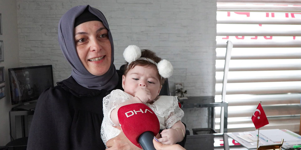 26 yıl sonra anne olan Emine Arslan, ilk anneler gününü kutlayacak