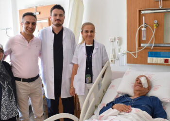 30 senedir görme kaybı olan hastaya kornea nakli