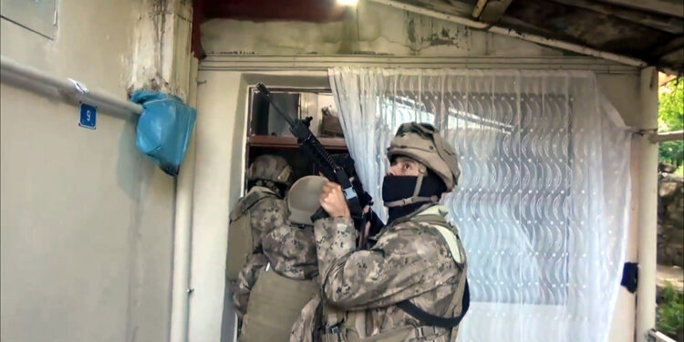 34 ilde 'Sibergöz-40' operasyonları: 181 gözaltı