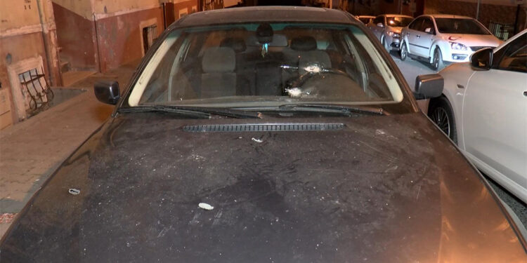 Esenyurt'ta motosikletten çevreye ateş açıldı