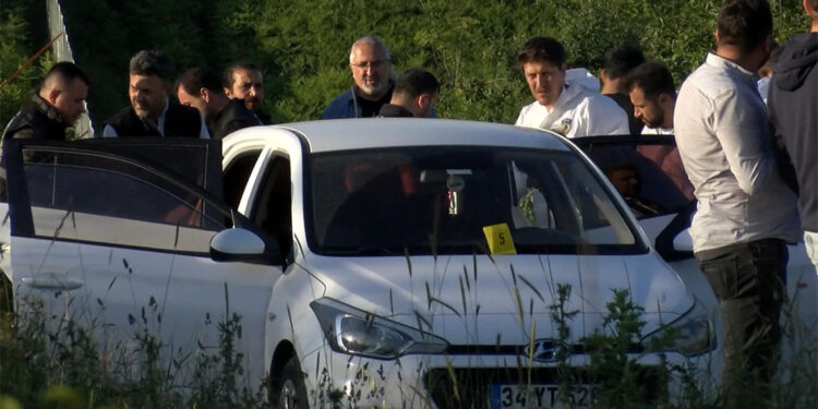 Arnavutköy'de polisle şüpheliler arasında çatışma