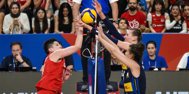 Filenin Sultanları İtalya'ya 3-1 mağlup oldu