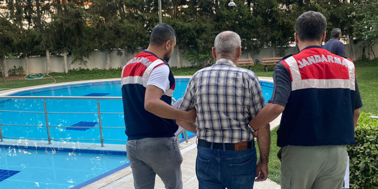 İzmir merkezli 9 ilde DHKP-C operasyonu