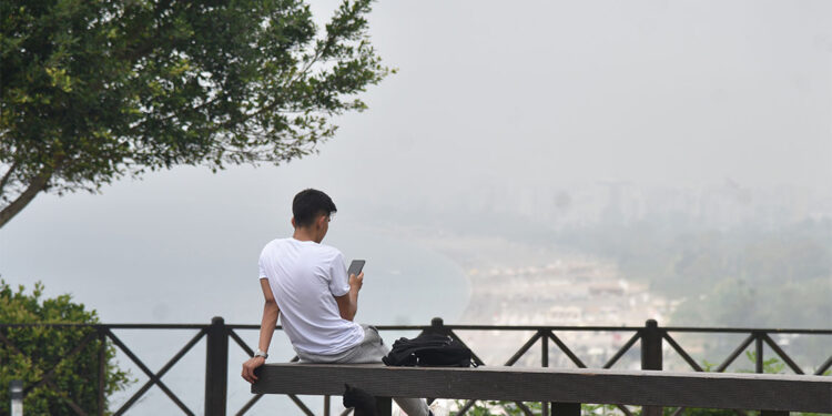 Antalya'da yüksek nem ve toz taşınımı