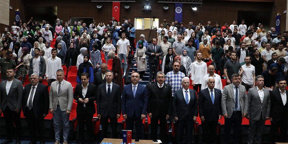 Tekirdağ Namık Kemal Üniversitesi'nde (NKÜ), Filistin'in Ankara Büyükelçisi Faed Mustafa, "İsrail'in hedefi Gazze'yi yaşanmayacak yere çevirmek" dedi.