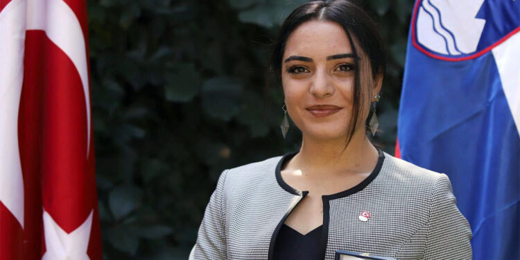 Milli kayakçıdan, 'Filistin'de katliam var' kampanyası