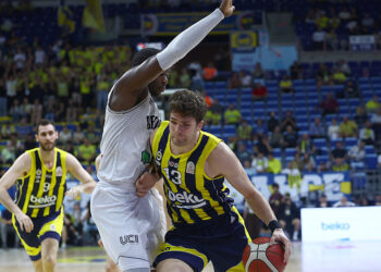 Fenerbahçe Beko Beşiktaş Emlakjet'i mağlup etti