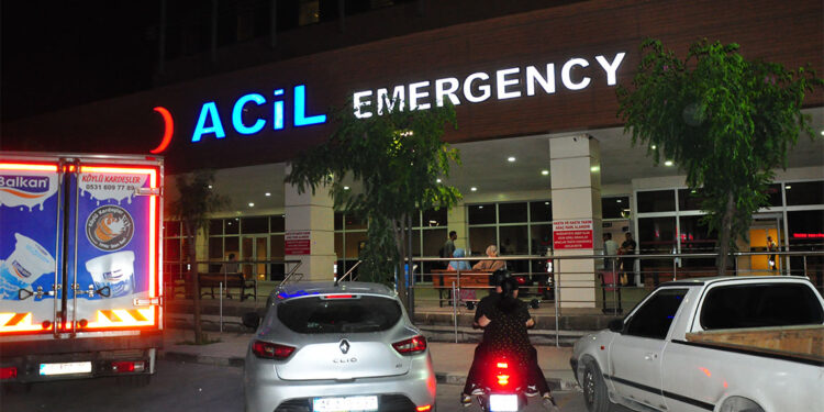 Fabrikadaki 24 işçi gıda zehirlenmesiyle hastaneye kaldırıldı