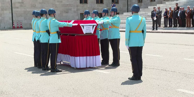 Eski milletvekili yusuf ekinci için tbmm'de cenaze töreni düzenlendi