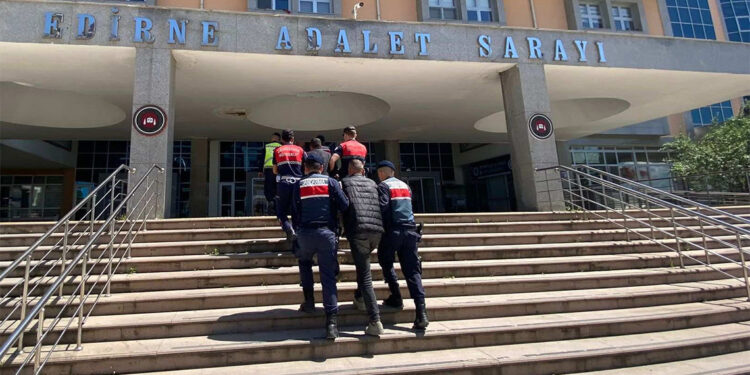 7 Türk 3 Irak uyruklu organizatör yakalandı