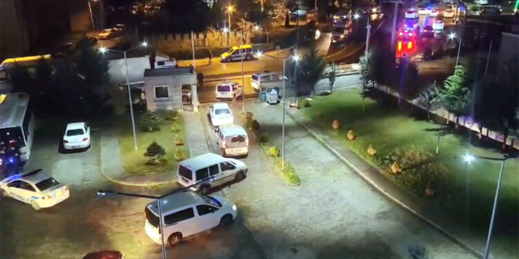 Çember-18 operasyonlarında 4 bin 995 firari suçlu yakalandı