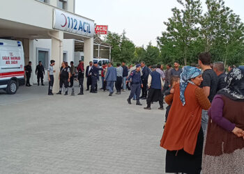 Çocukların kavgasına büyükler de karıştı; 2 yaralı