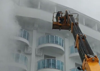 Akçakoca'da otel yangını