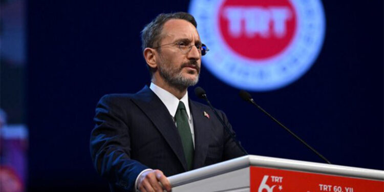 Sahici olmalı, hakikat için mücadele etmeliyiz