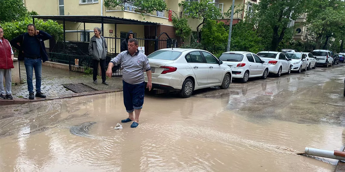 Ankarada siddetli yagis yollar coktu 47688 1 - ankara haberleri, yerel haberler - haberton