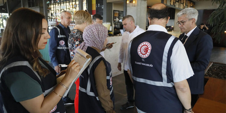 Türkiye'de en çok menü denetimi Antalya'da yapıldı