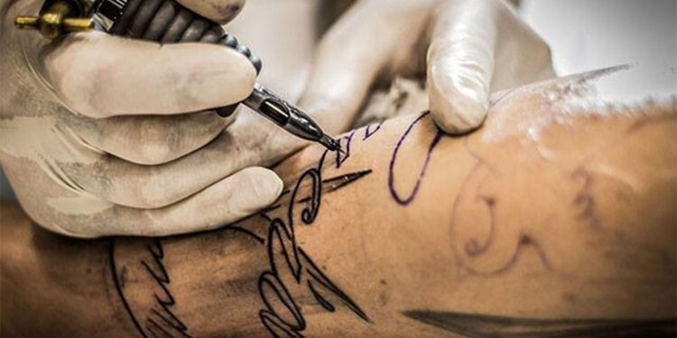 1 milyondan fazla dövme silme işlemi uygulandı