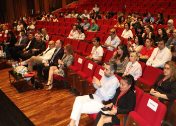 Adana'da Yabancı Diller Zirvesi düzenlendi