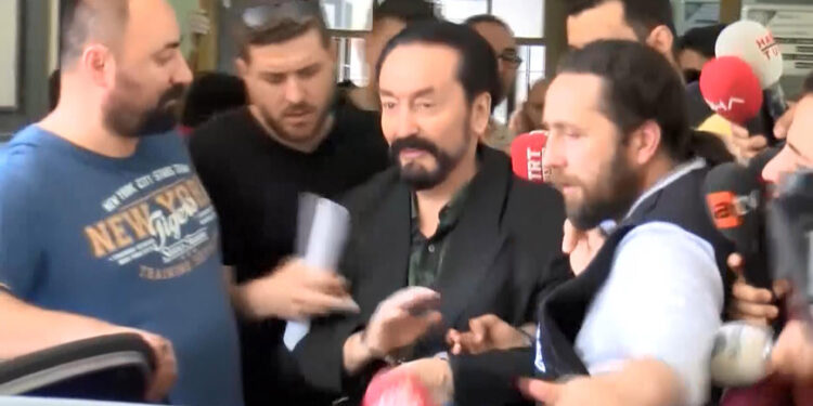 Adnan Oktar Suç Örgütü davasında 1 kişi tahliye edildi