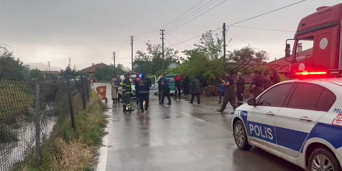 Aksaray'da sele kapılıp sulama kanalına sürüklenen 2 kuzen kurtarıldı