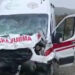Ambulansla hafif ticari araç çarpıştı: 2’si polis, 7 yaralı