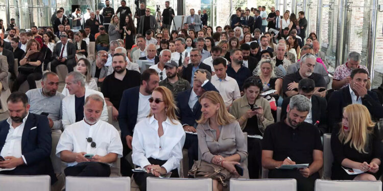 Antakya Medeniyetler Korosu’ndan duygulandıran konser