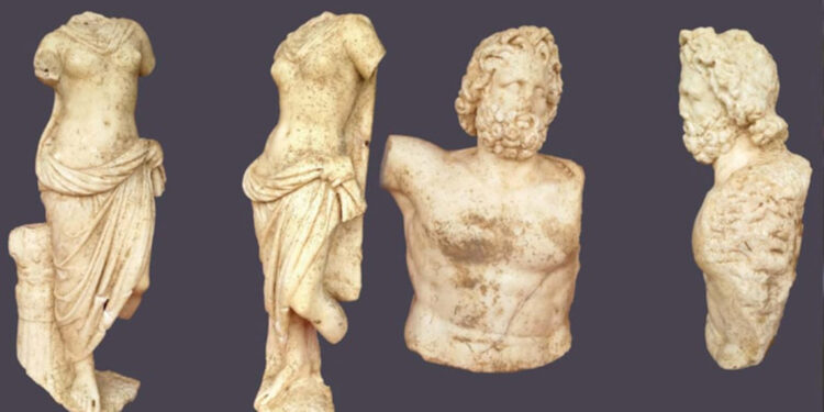 Antalya'da 2 bin yıllık Zeus ve Aphrodite heykelleri bulundu