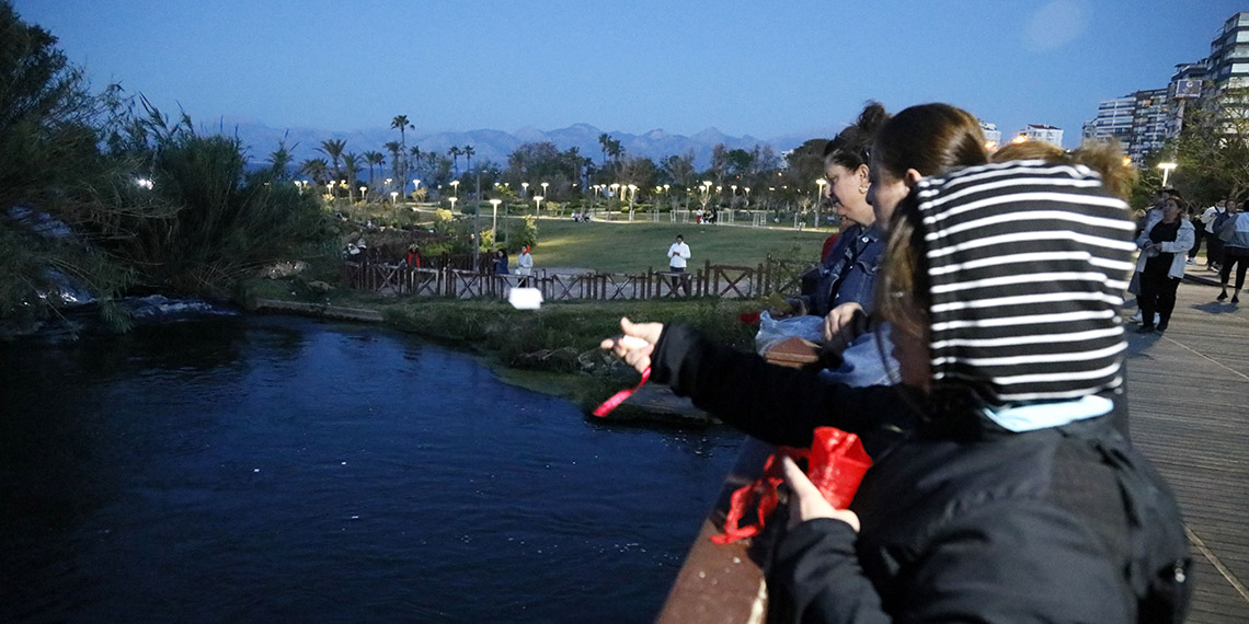 Antalya'da Hıdırellez dilekleri denizle buluştu