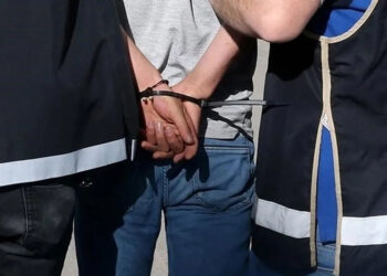 Antalya'da Milli Emlak şefi ve harita mühendisi gözaltında