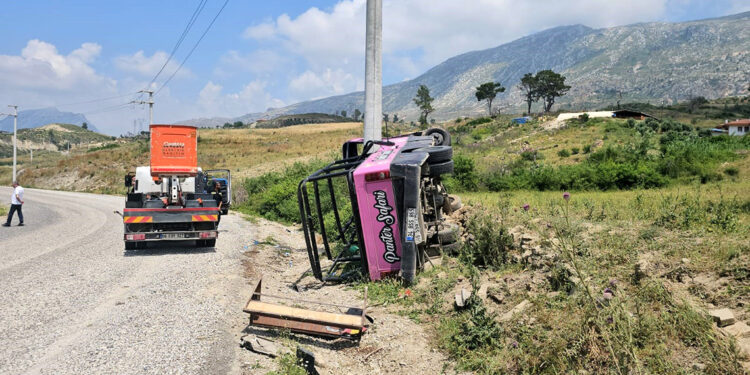 Antalya'da safari araçları çarpıştı: 13'ü turist 16 yaralı