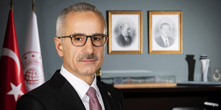 Aranmayı kabul etmeyen yolcu, uçağa kabul edilmeyecek